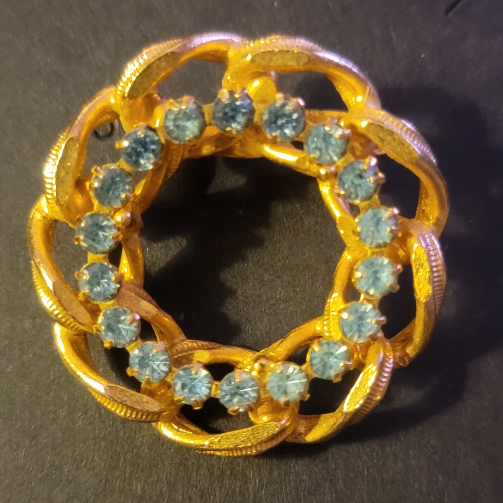 Elegant Gold and Blue Stone Brooch